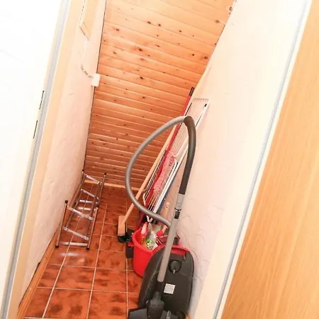 Muckelstuuv In Lägenhet *